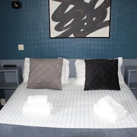 Hotel Des Pins Jullouville-les-Pins Room photo