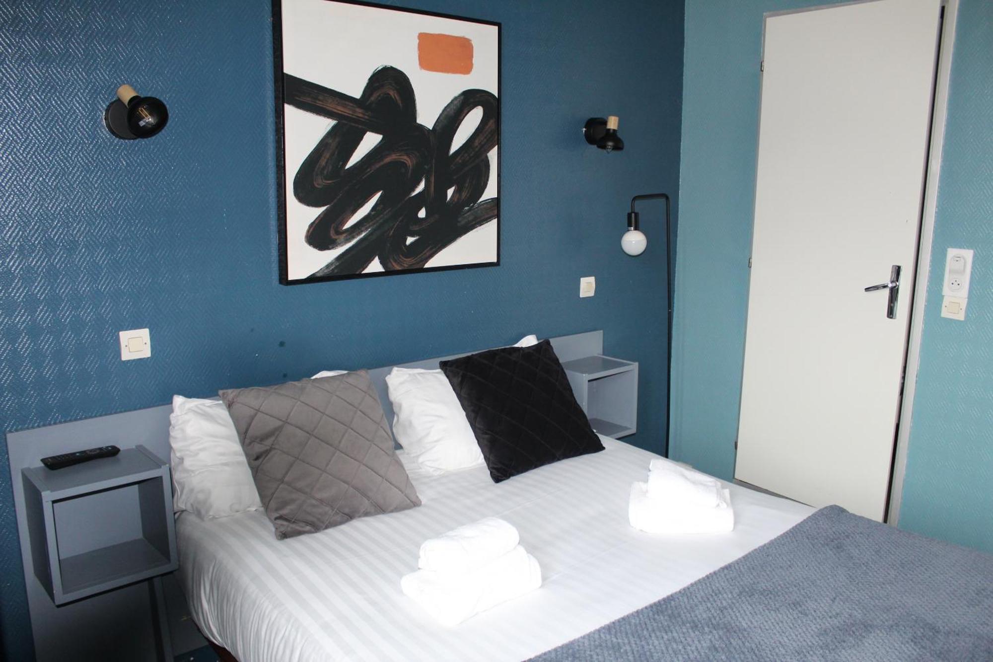 Hotel Des Pins Jullouville-les-Pins Room photo
