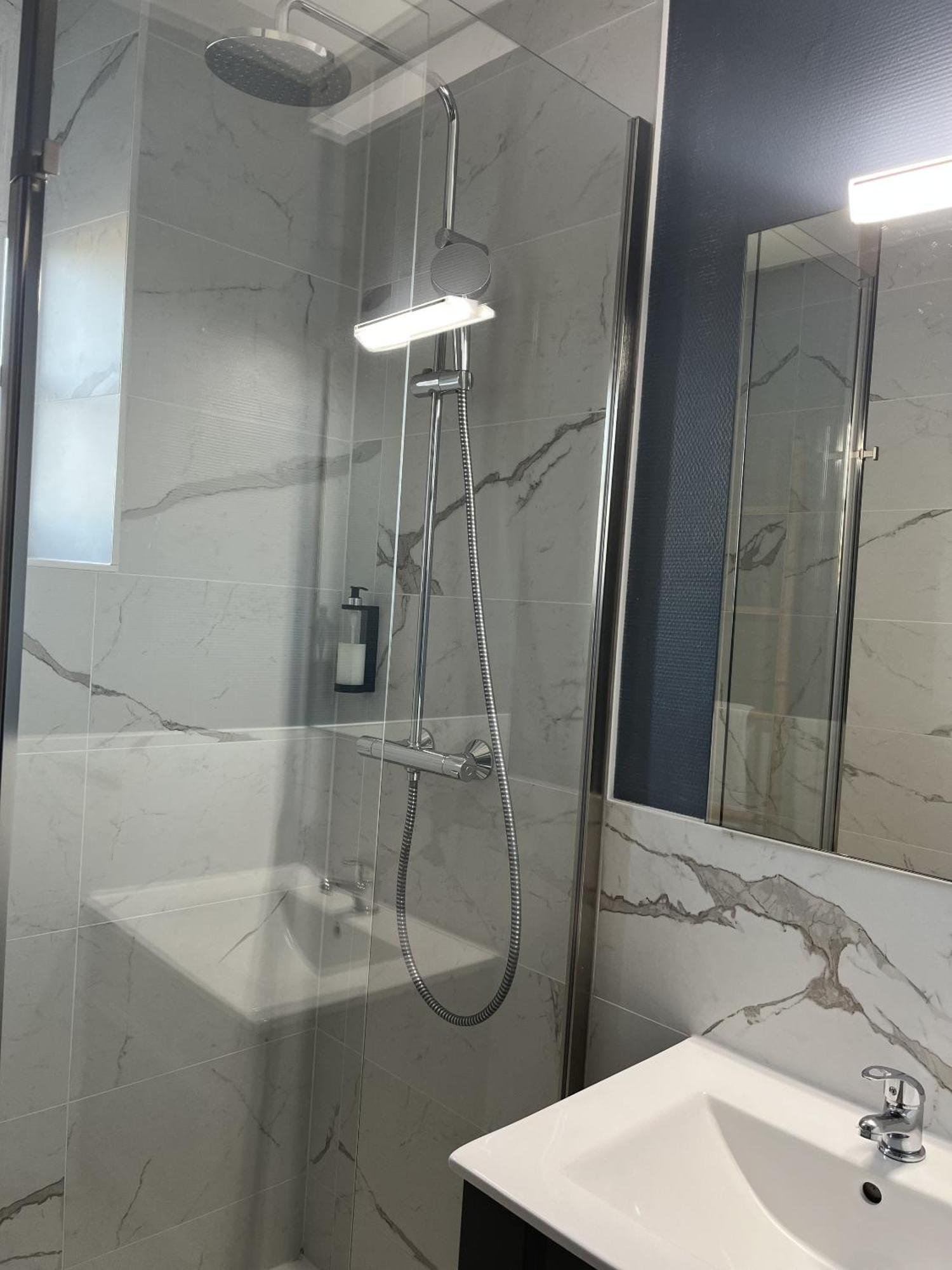 Hotel Des Pins Jullouville-les-Pins Room photo